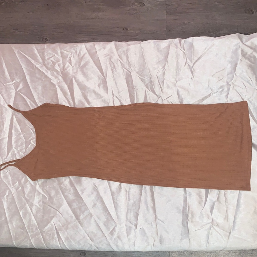 Ribbed midi spaghetti strap dress. Size S. Lightweight material.